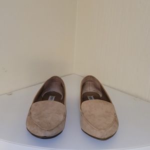 Tan flats